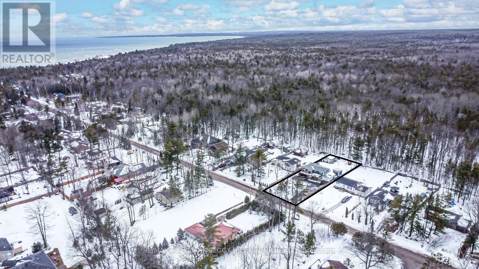 71 Ronald Avenue, Tiny, ON - Outdoor With View