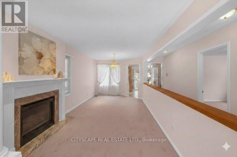 6121 Maple Gate Circle, Mississauga, ON - Indoor With Fireplace