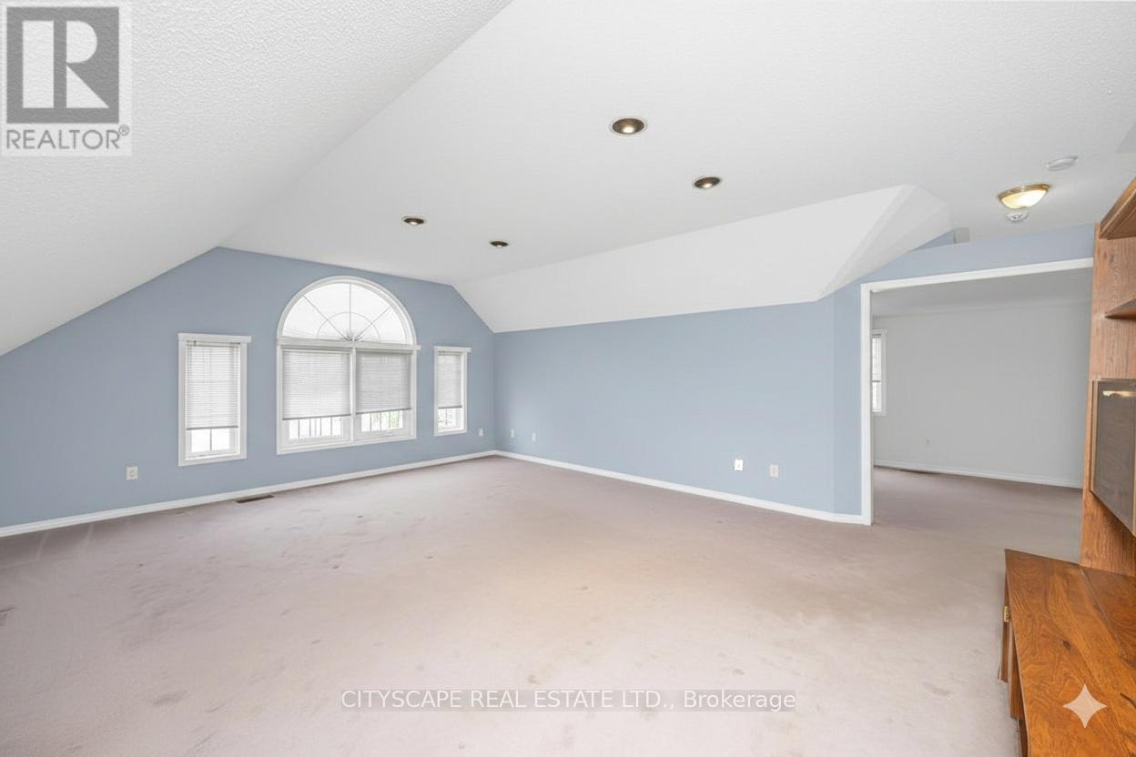 6121 Maple Gate Circle, Mississauga, ON - Indoor Photo Showing Other Room