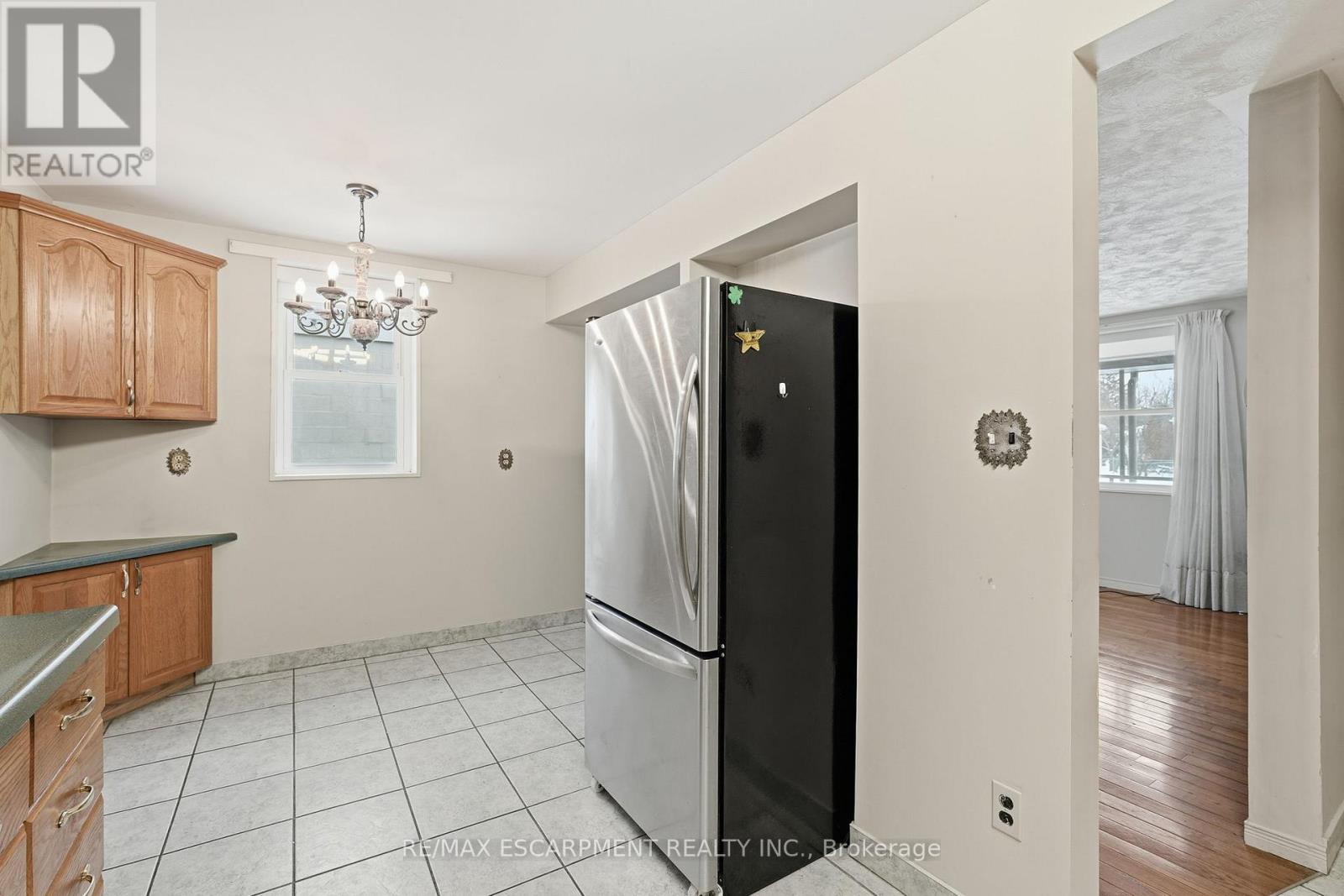 92 Gary Avenue, Hamilton, ON - Indoor