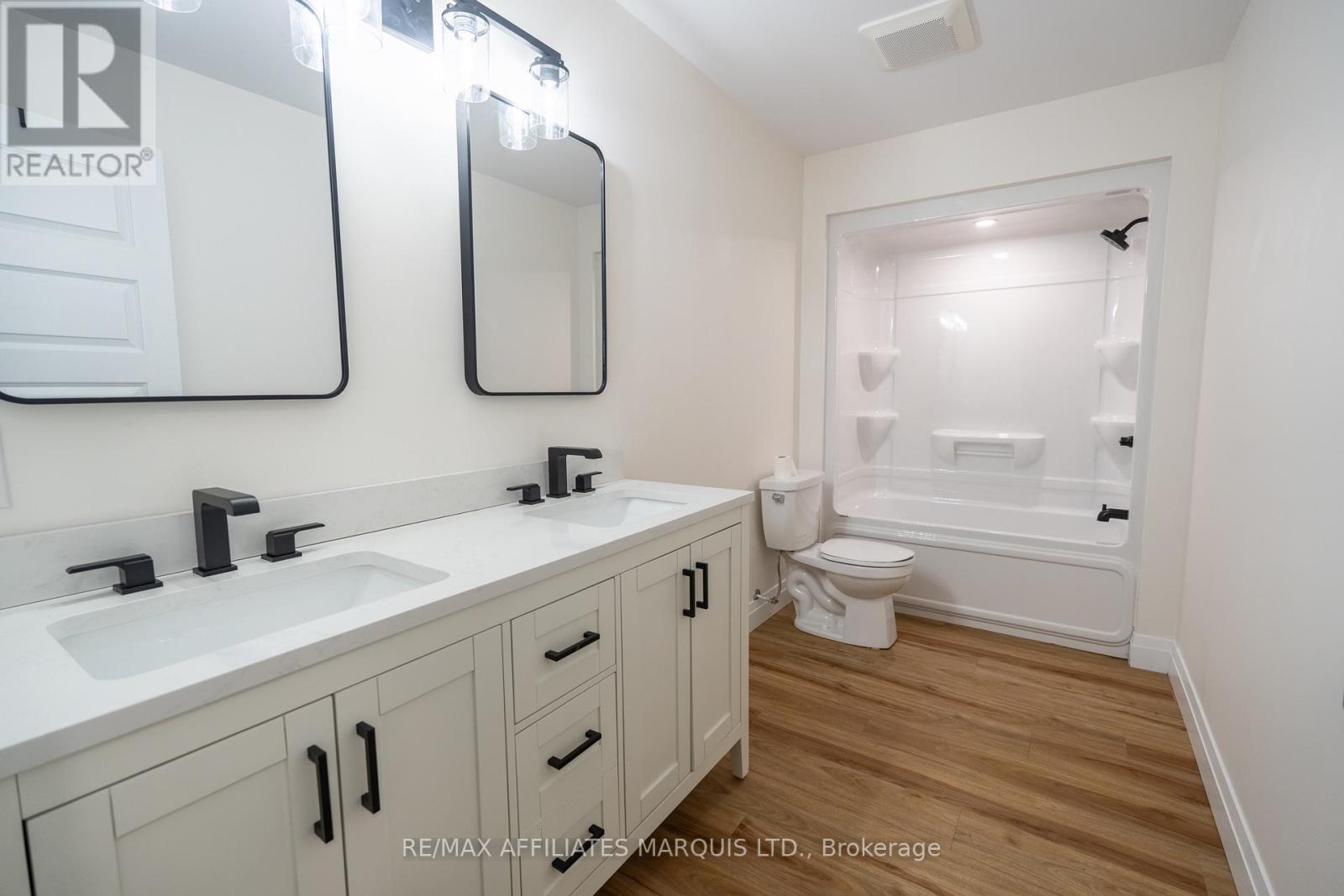 2286 Crewson Crescent, Cornwall, ON - Indoor Photo Showing Bathroom