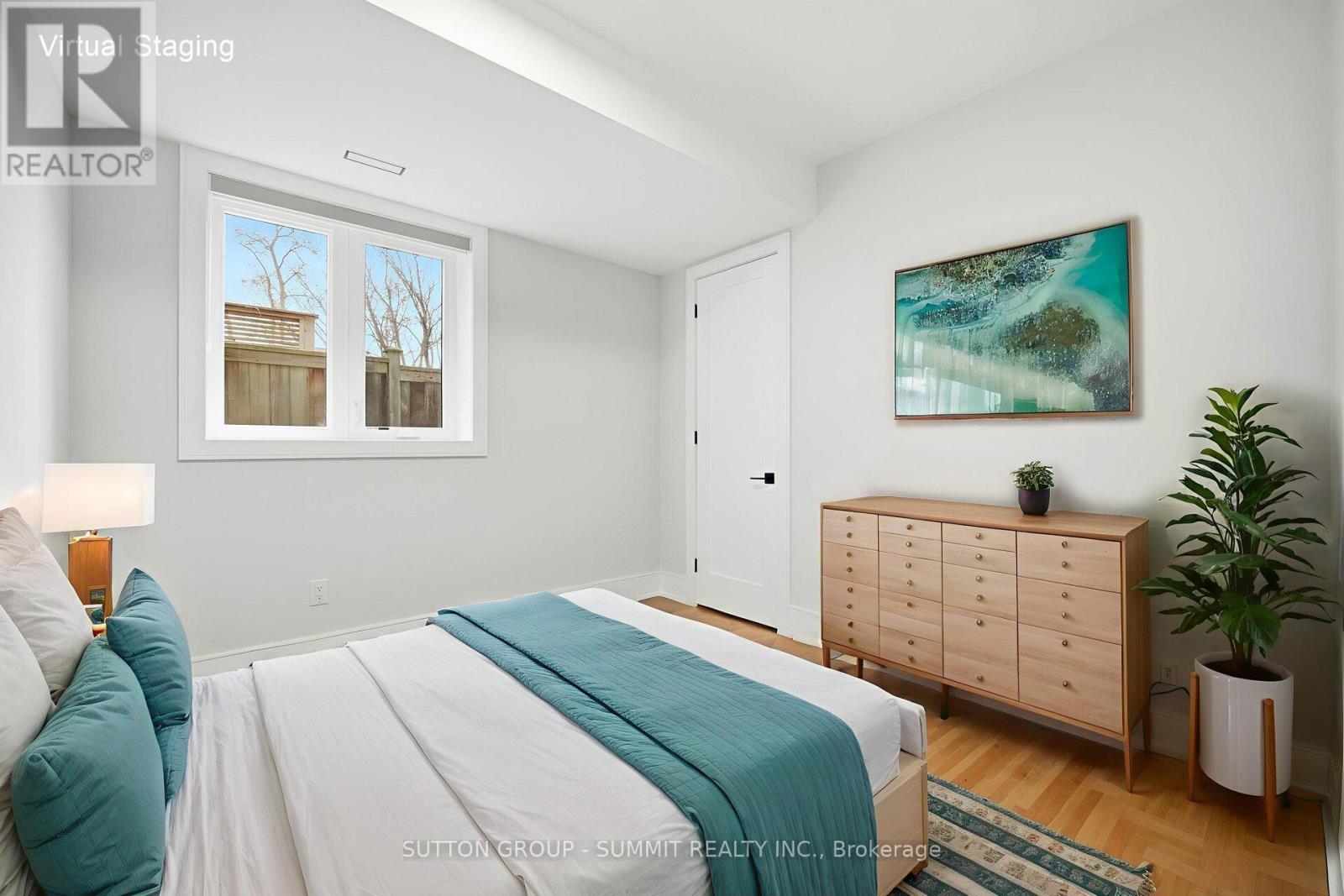 1228 Alexandra Avenue, Mississauga, ON - Indoor Photo Showing Bedroom