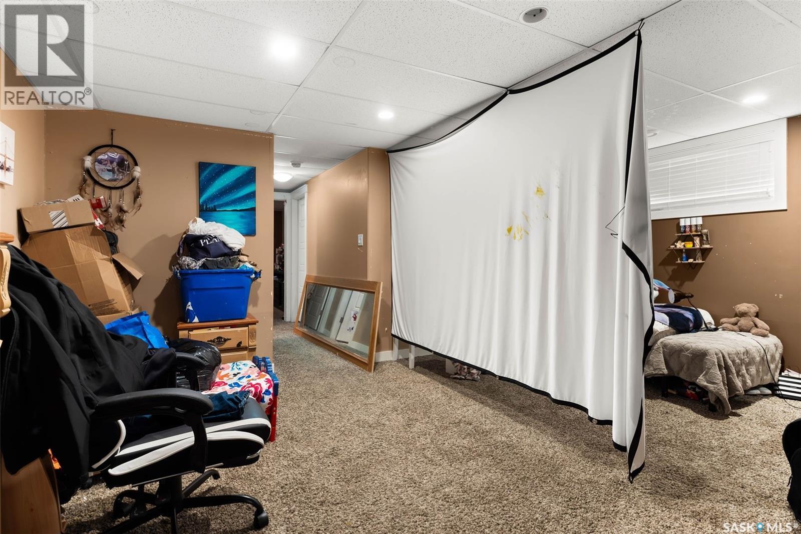 1358 Arthur Street, Regina, SK - Indoor