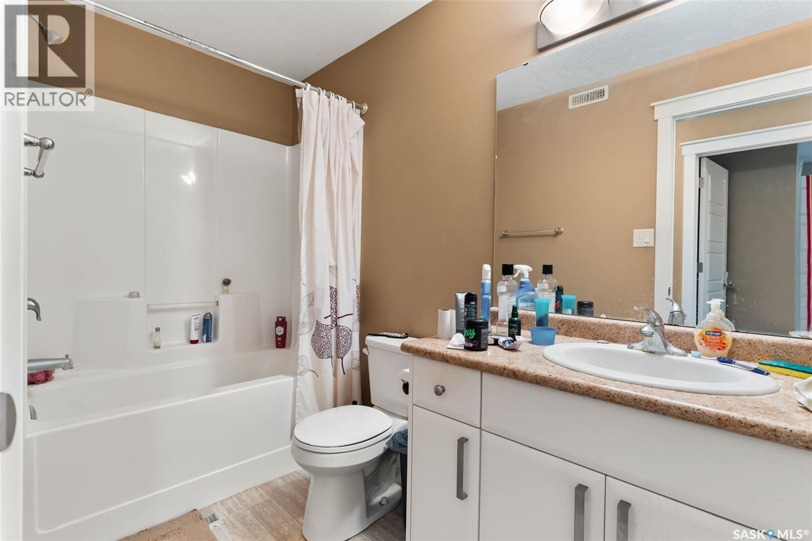 1358 Arthur Street, Regina, SK - Indoor Photo Showing Bathroom