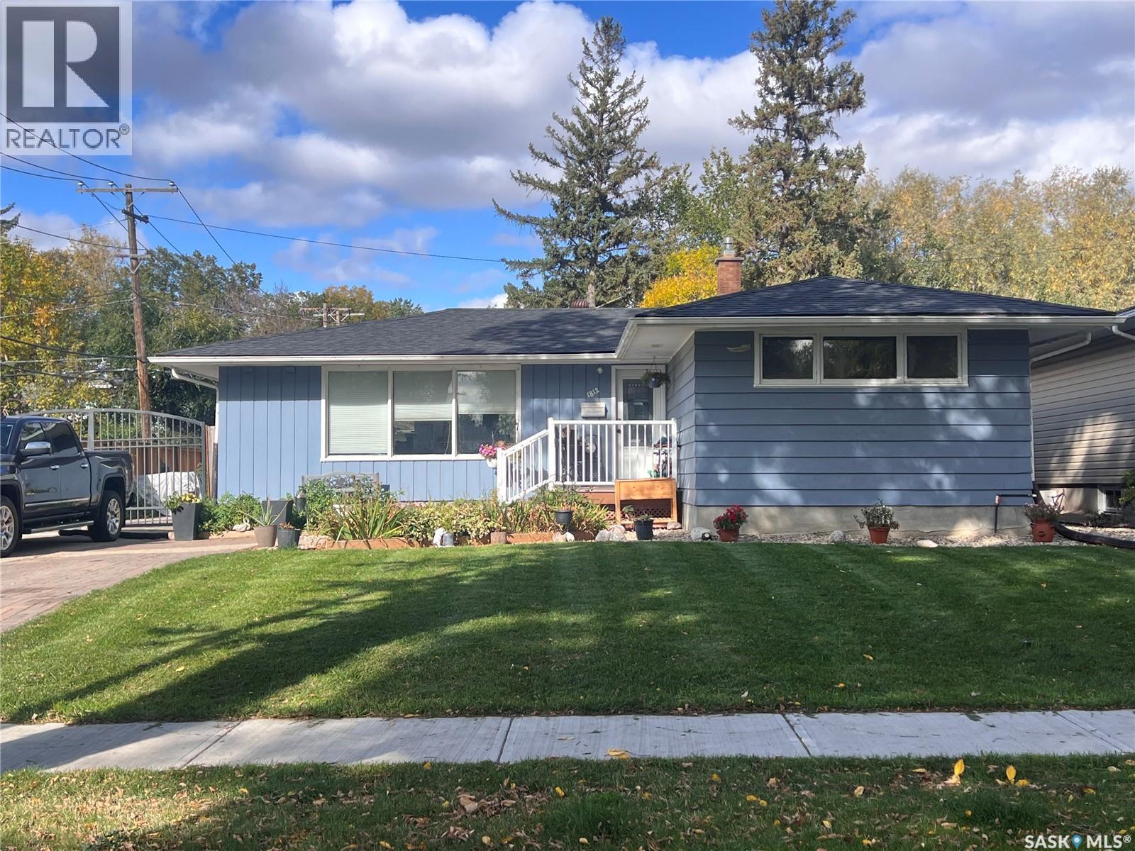 1812 Grant Drive, Regina, SK - Outdoor With Deck Patio Veranda