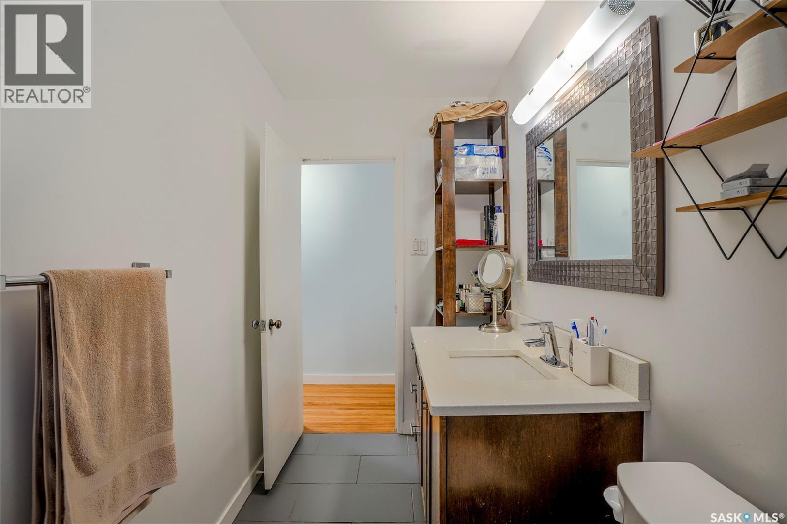 1812 Grant Drive, Regina, SK - Indoor Photo Showing Bathroom