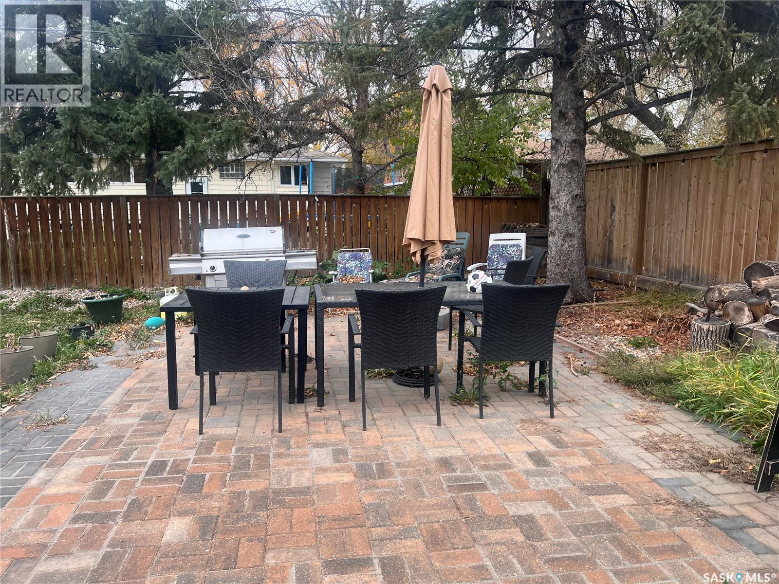 1812 Grant Drive, Regina, SK - Outdoor With Deck Patio Veranda