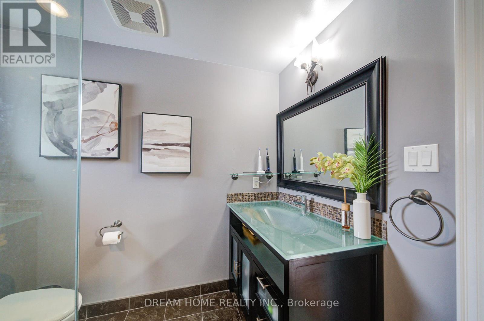 30 Marlow Crescent, Markham, ON - Indoor Photo Showing Bathroom