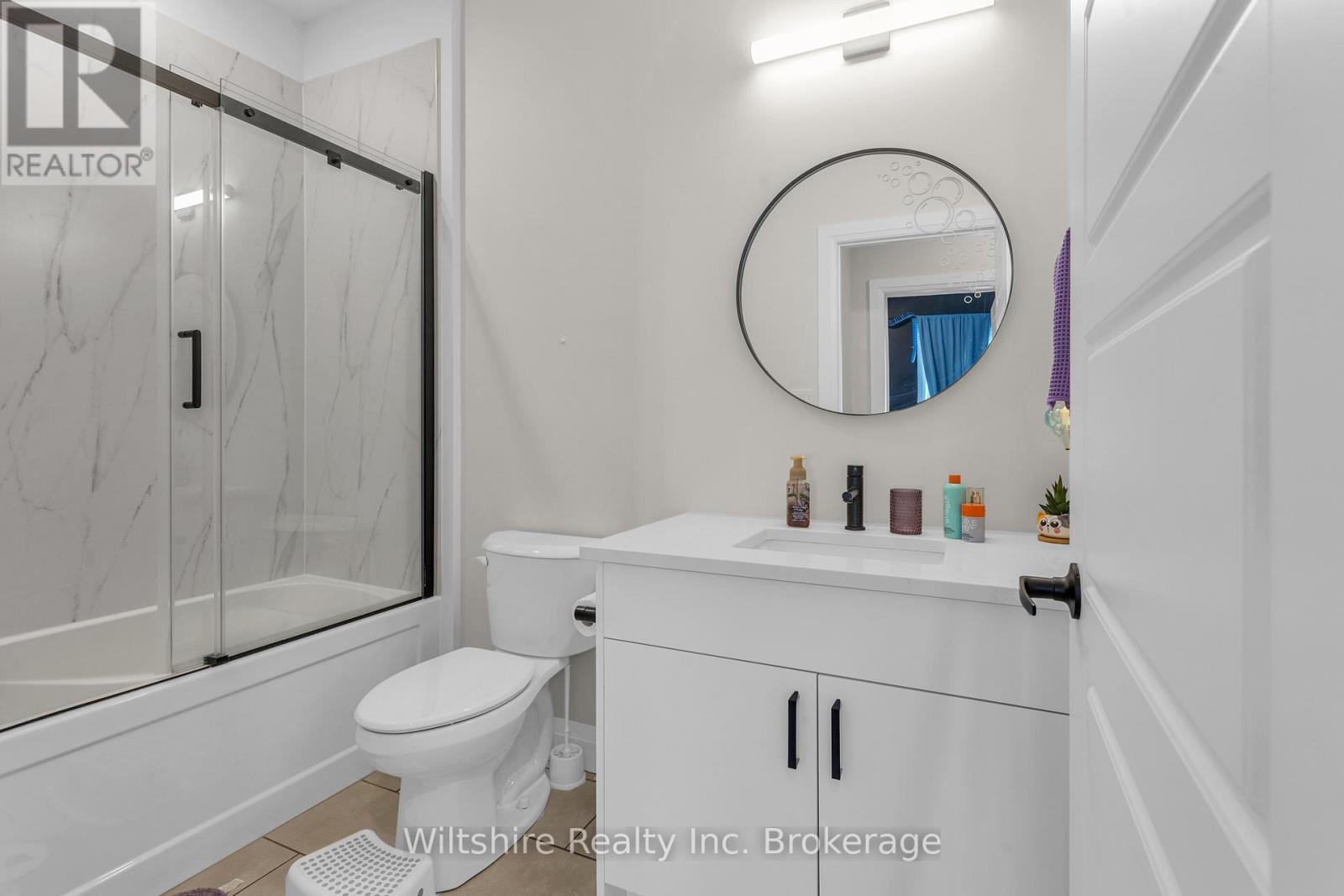 1105 - 361 Quarter Town Line, Tillsonburg, ON - Indoor Photo Showing Bathroom