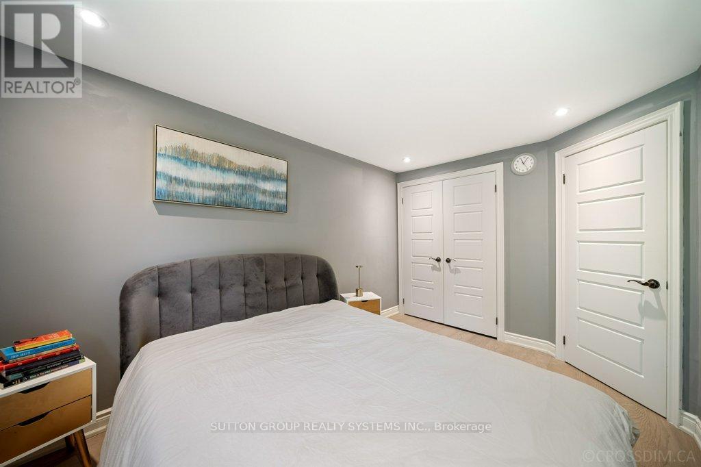 1114 Cedarcroft Crescent, Pickering, ON - Indoor Photo Showing Bedroom