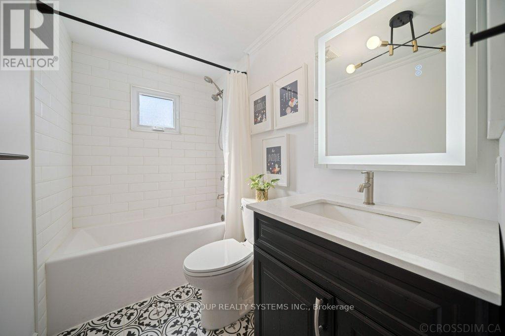 1114 Cedarcroft Crescent, Pickering, ON - Indoor Photo Showing Bathroom