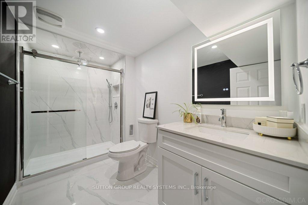 1114 Cedarcroft Crescent, Pickering, ON - Indoor Photo Showing Bathroom