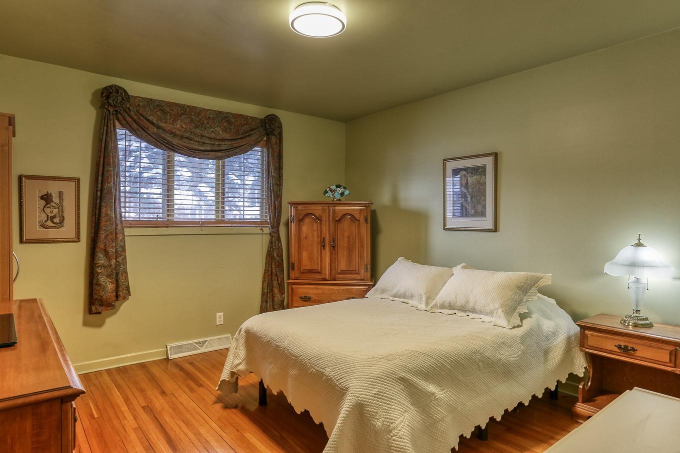 Chambre à coucher - 710 Rue Louis-Camirand, Trois-Rivières, QC - Indoor Photo Showing Bedroom