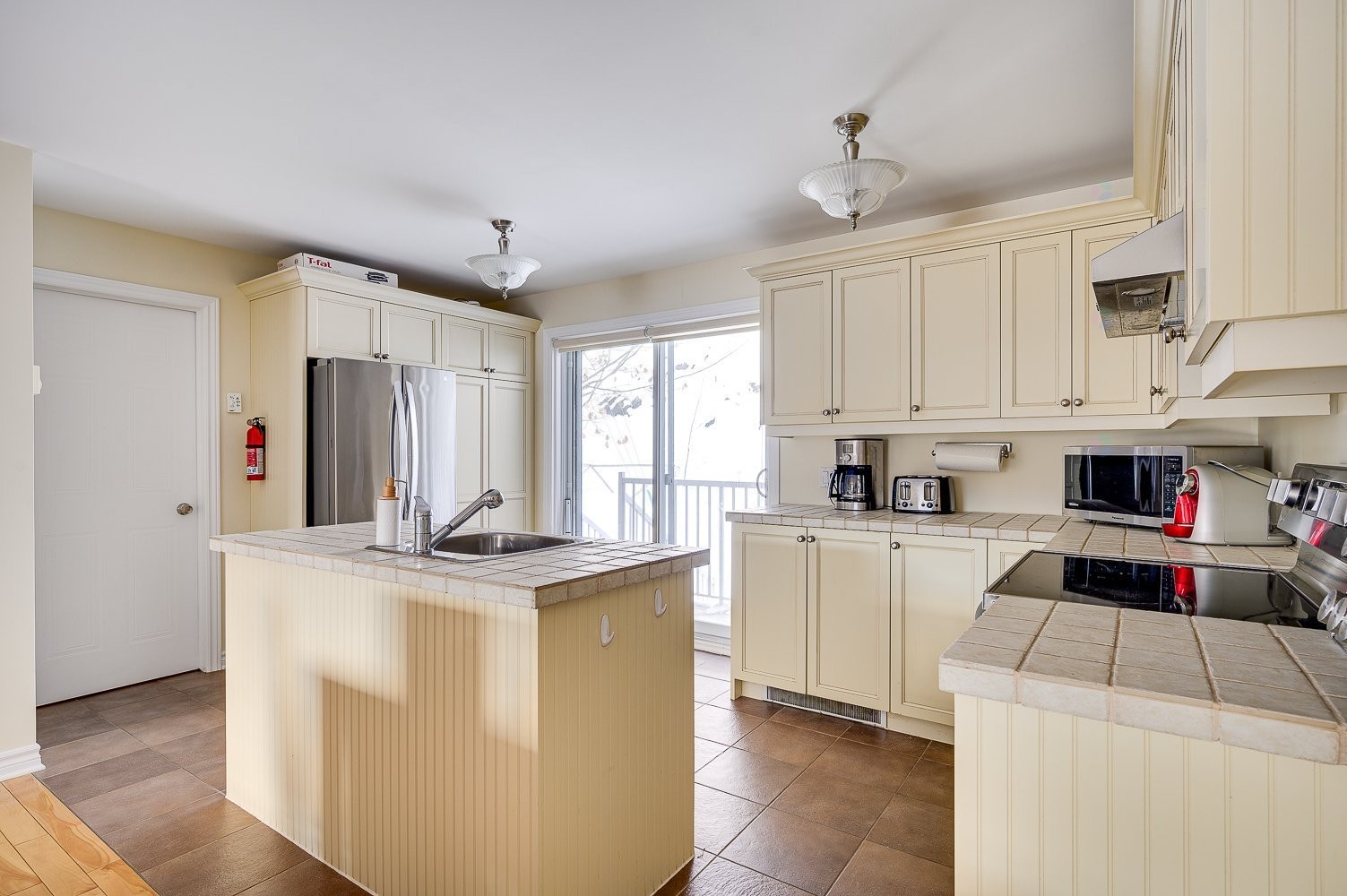 Cuisine - 729A Rue Principale, Saint-Sauveur, QC - Indoor Photo Showing Kitchen