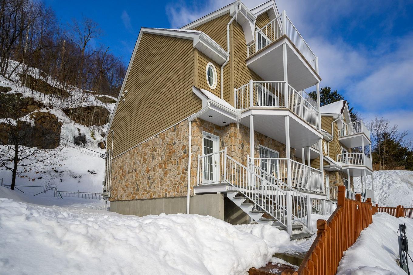 Exterior - 729A Rue Principale, Saint-Sauveur, QC - Outdoor