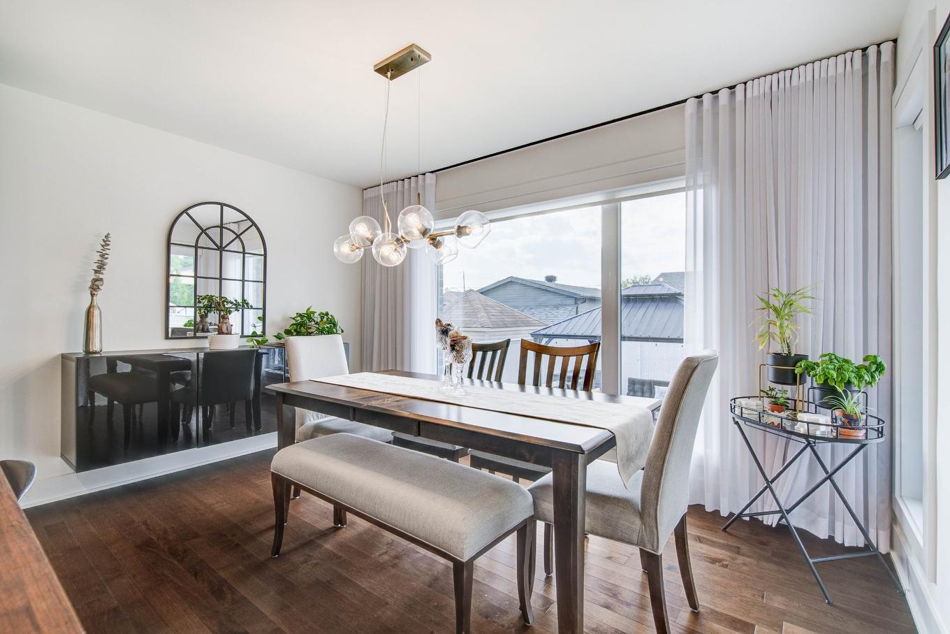 Salle à manger - 3444 Rue Du Collège, Longueuil (Saint-Hubert), QC - Indoor Photo Showing Dining Room