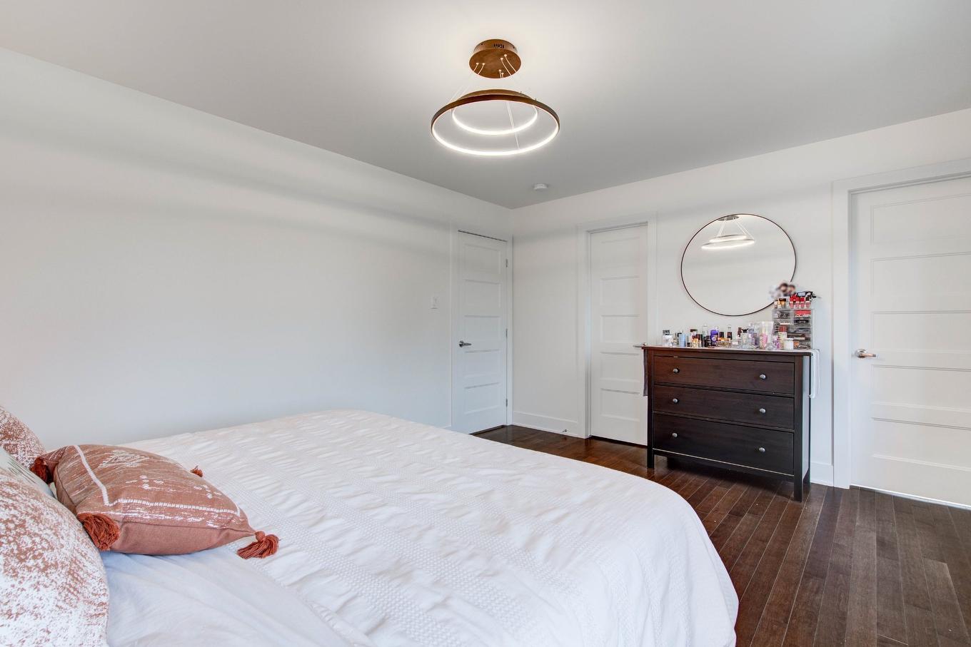 Chambre à coucher principale - 3444 Rue Du Collège, Longueuil (Saint-Hubert), QC - Indoor Photo Showing Bedroom