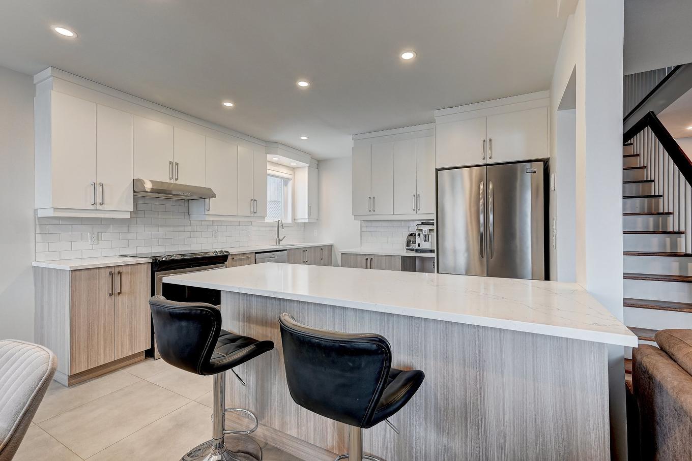 Cuisine - 7-3290 Rue Mistral, Brossard, QC - Indoor Photo Showing Kitchen With Upgraded Kitchen