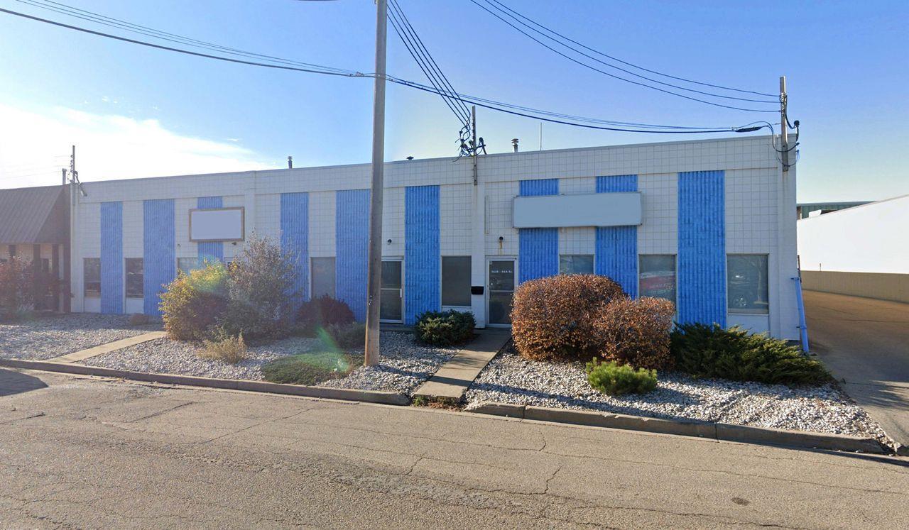 5616-20 - 94A Street, Edmonton, AB