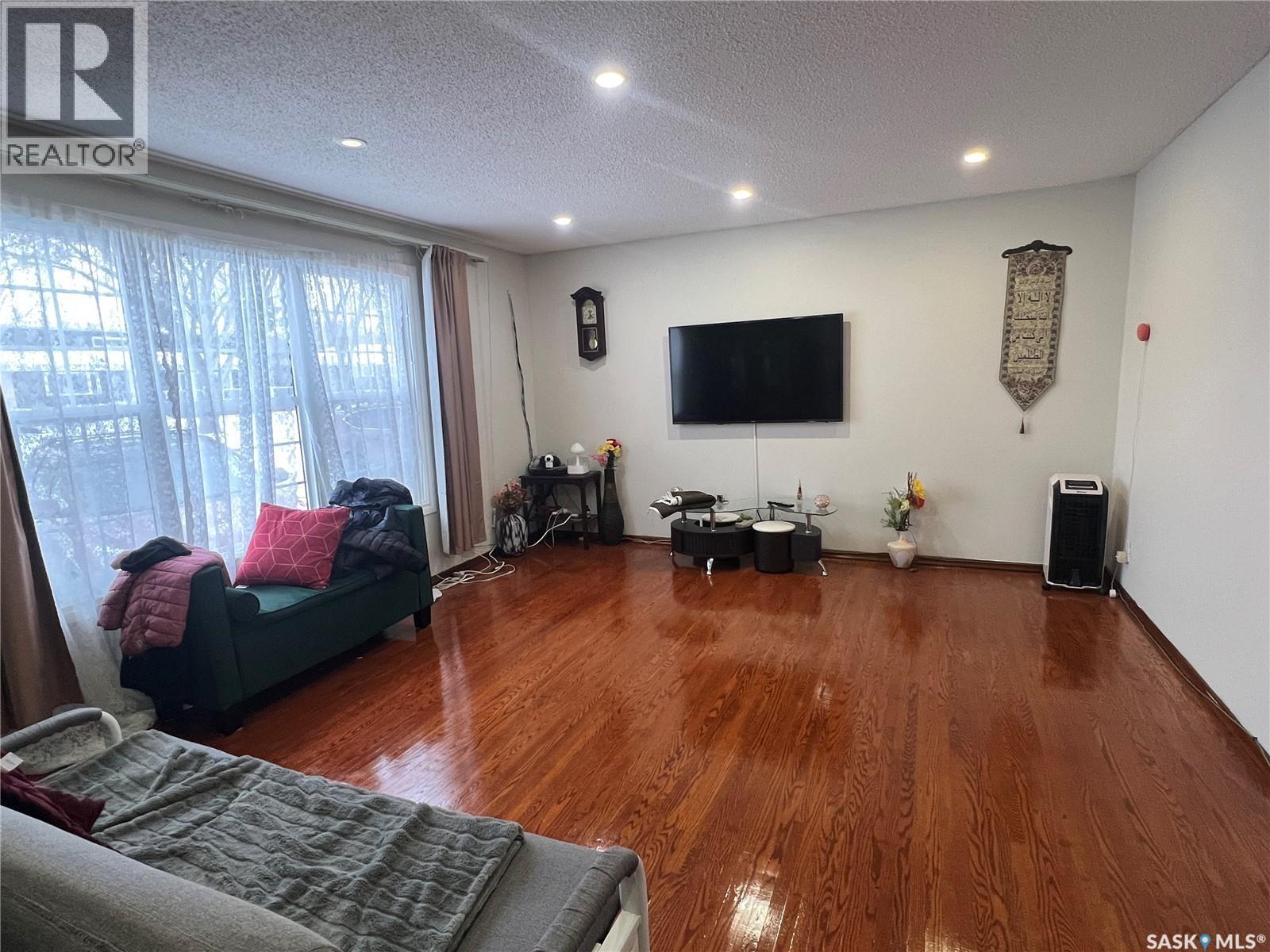 87 Merlin Crescent, Regina, SK - Indoor