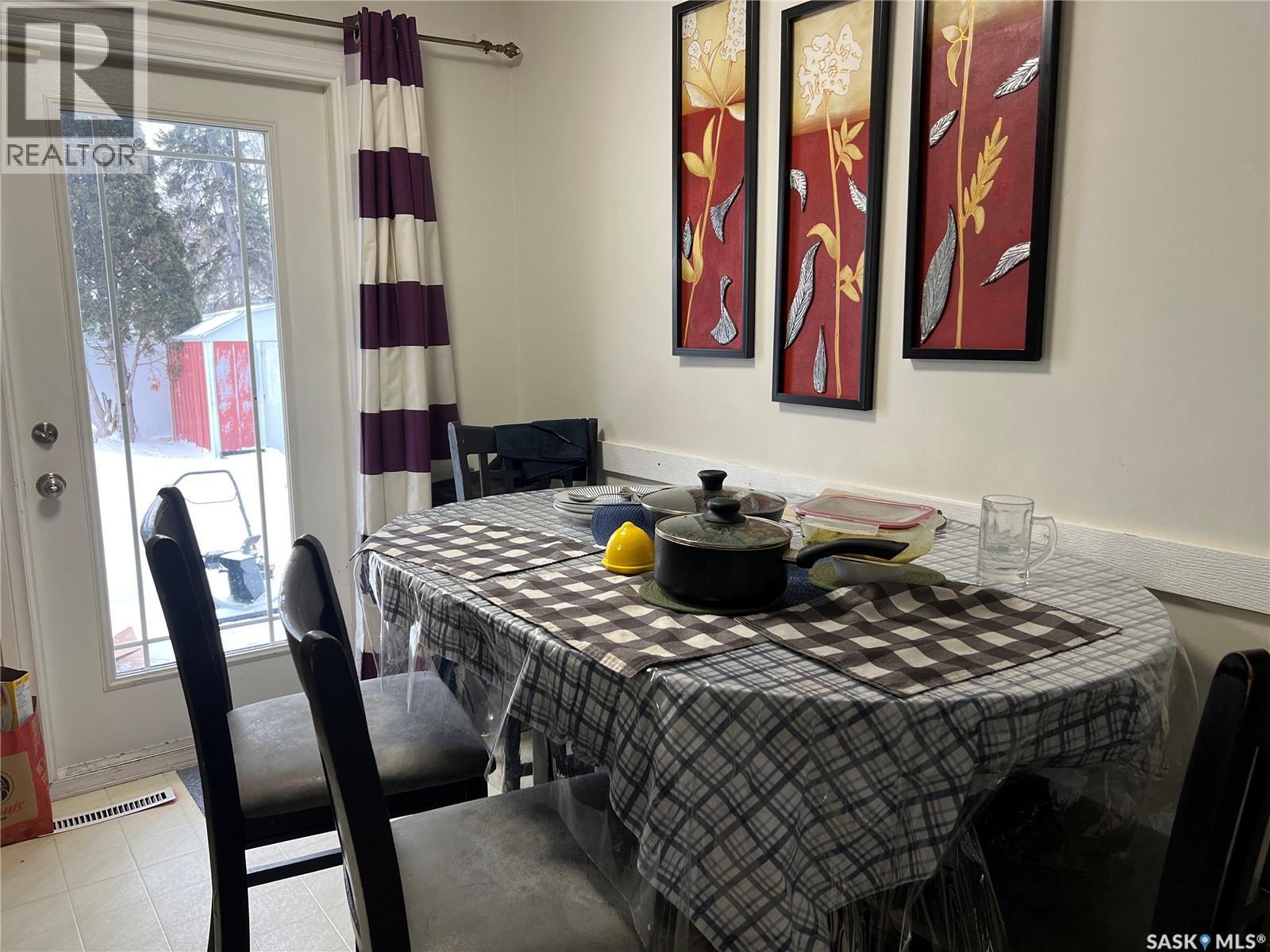 87 Merlin Crescent, Regina, SK - Indoor Photo Showing Dining Room