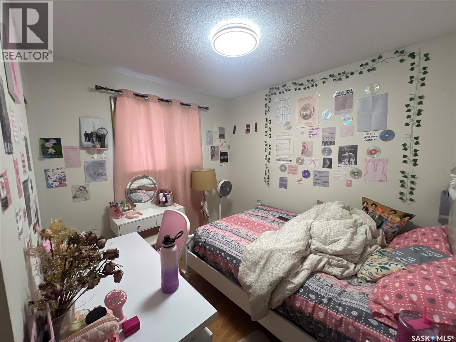 87 Merlin Crescent, Regina, SK - Indoor Photo Showing Bedroom