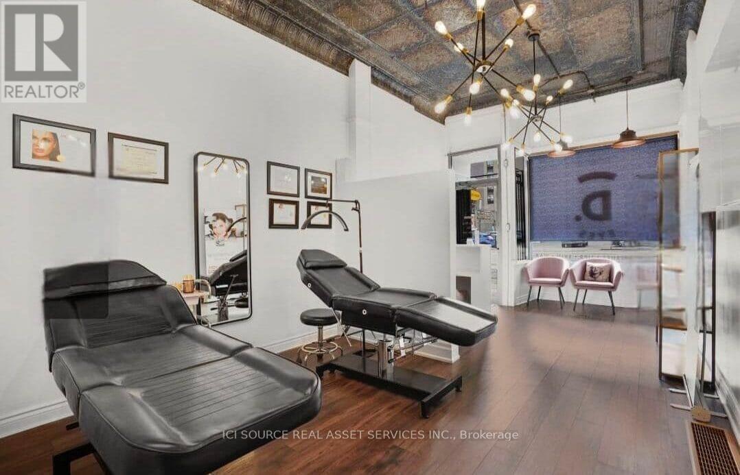 232 King Street W, Hamilton, ON