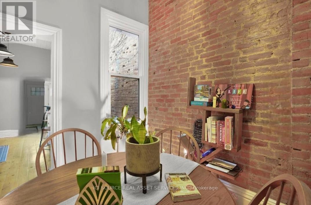 232 King Street W, Hamilton, ON