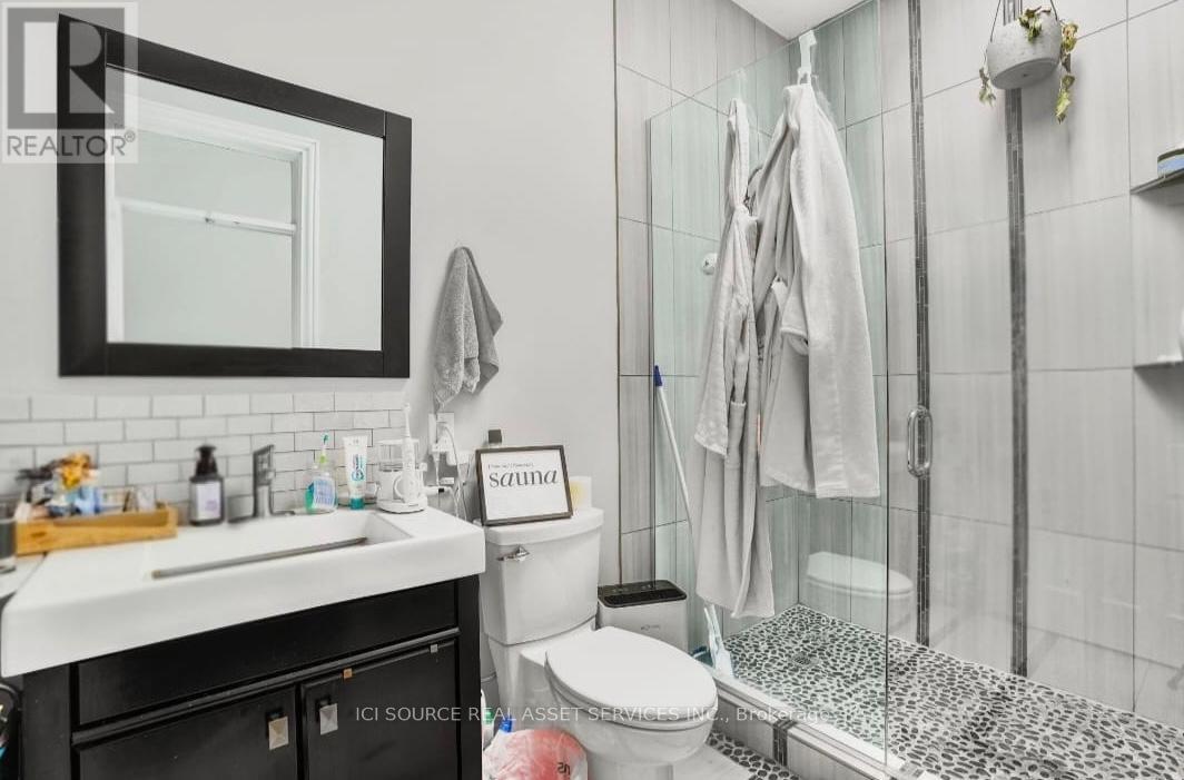 232 King Street W, Hamilton, ON