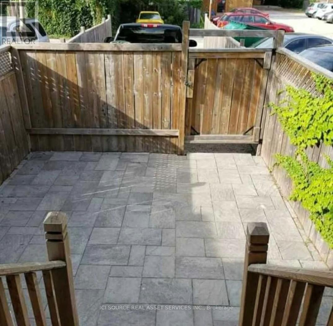 232 King Street W, Hamilton, ON