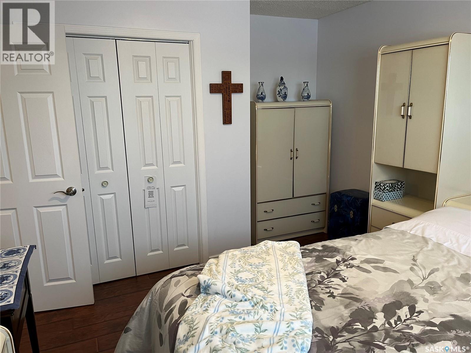 108 7Th Avenue E, Lafleche, SK - Indoor Photo Showing Bedroom