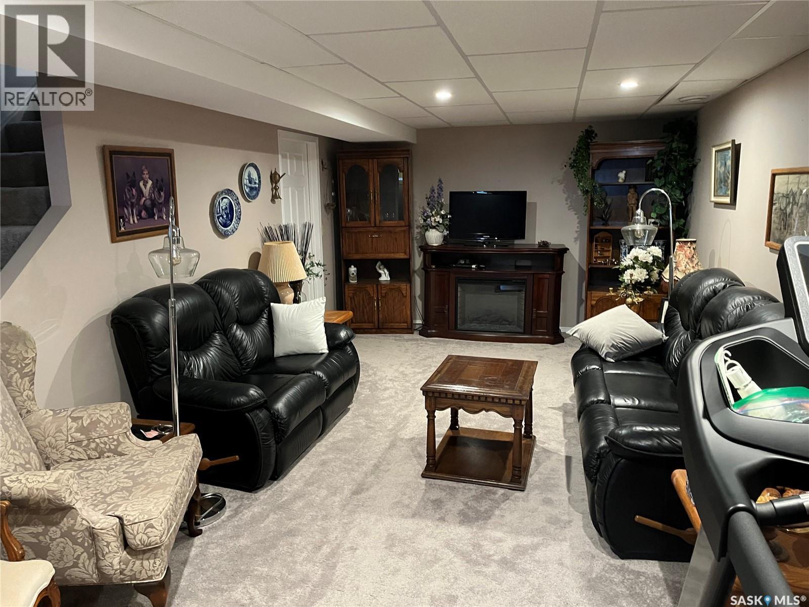 108 7Th Avenue E, Lafleche, SK - Indoor Photo Showing Basement