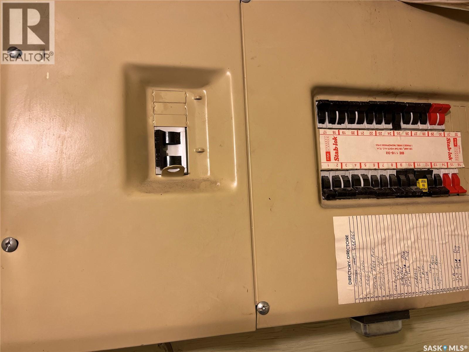 108 7Th Avenue E, Lafleche, SK - Indoor Photo Showing Other Room