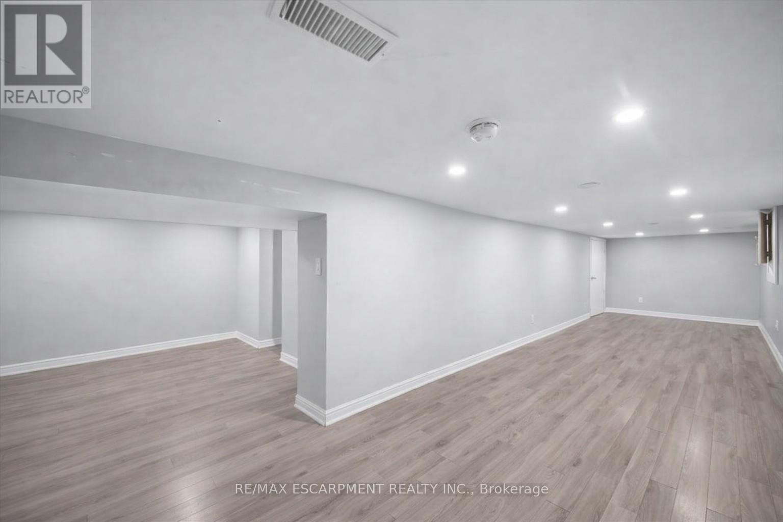 106 Lottridge Street, Hamilton, ON - Indoor Photo Showing Other Room