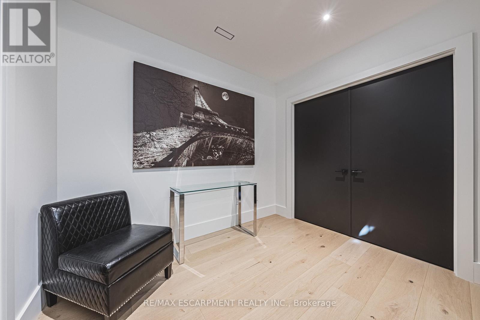 135 Eleanor Avenue, Hamilton, ON - Indoor Photo Showing Other Room