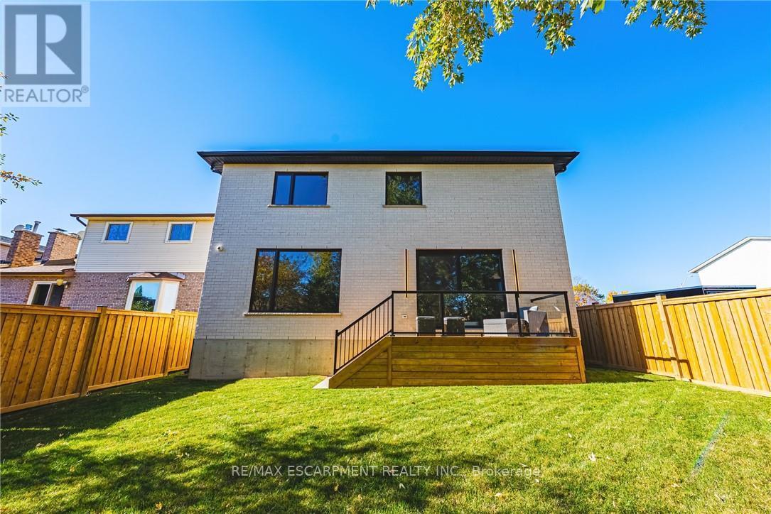 135 Eleanor Avenue, Hamilton, ON - Outdoor