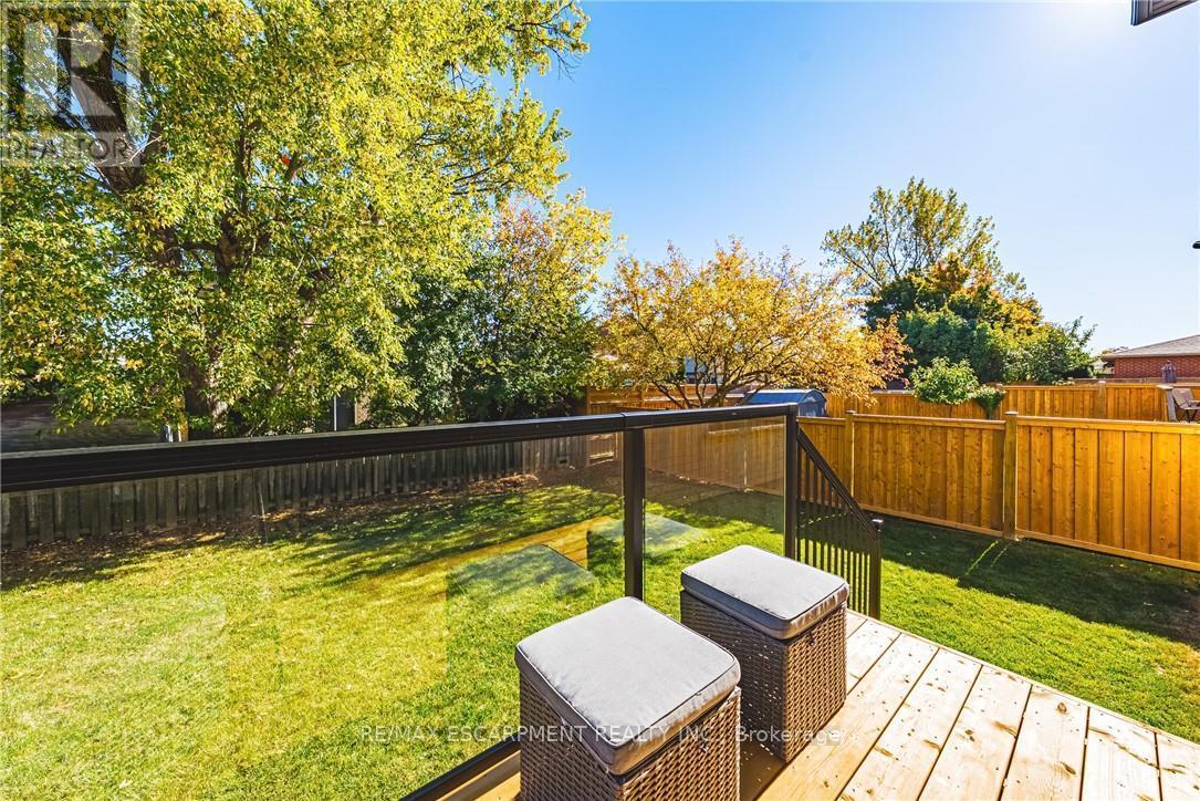 135 Eleanor Avenue, Hamilton, ON - Outdoor With Backyard