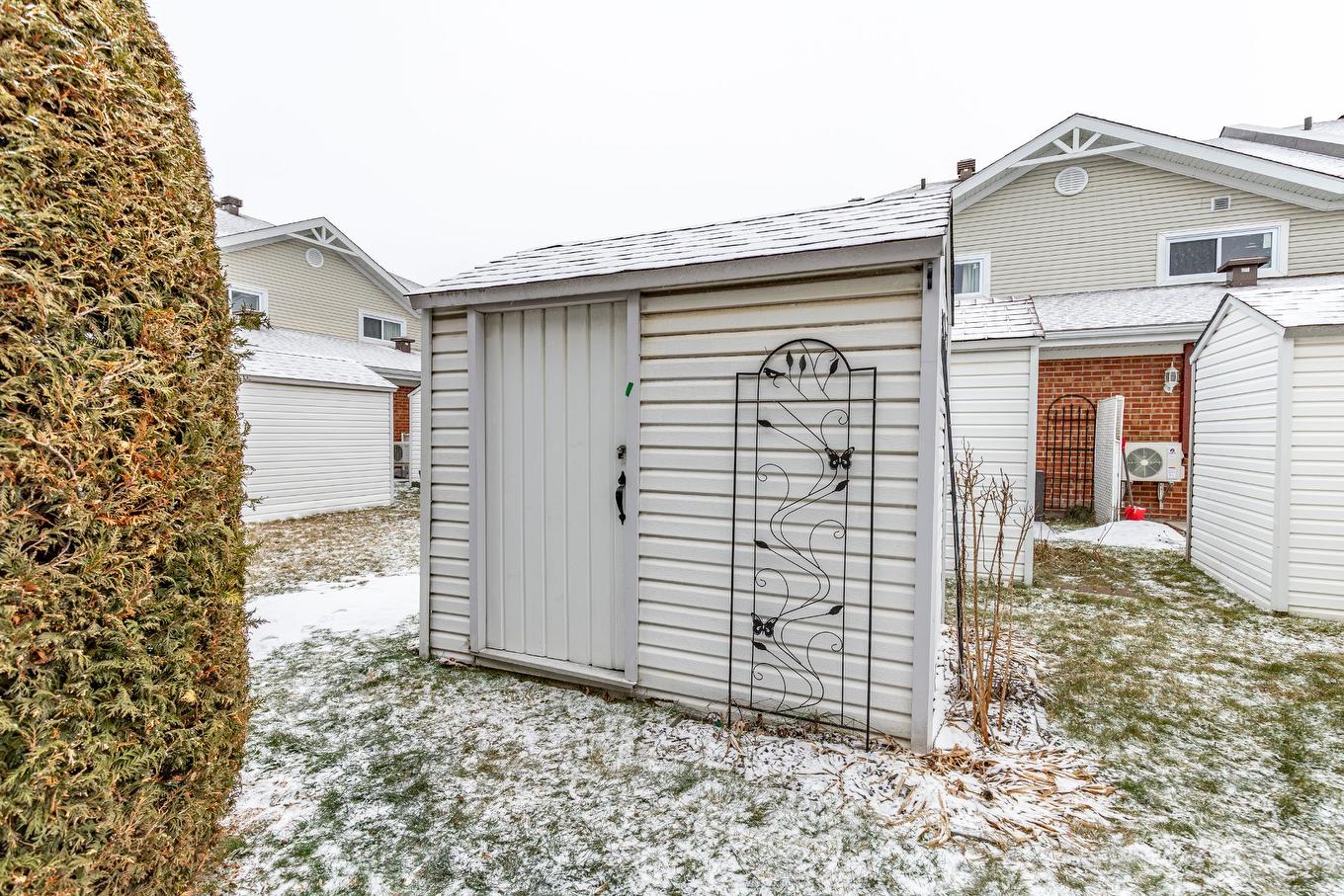 Shed - 2-8510 Rue Ouimet, Brossard, QC - Outdoor