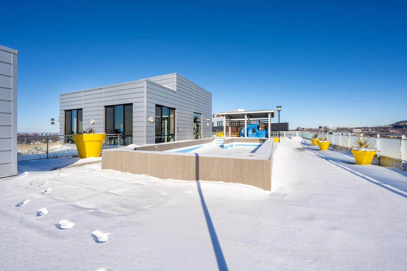 Pool - 1212-4975 Rue Jean-Talon O., Montréal (Côte-Des-Neiges/Notre-Dame-De-Grâce), QC - Outdoor