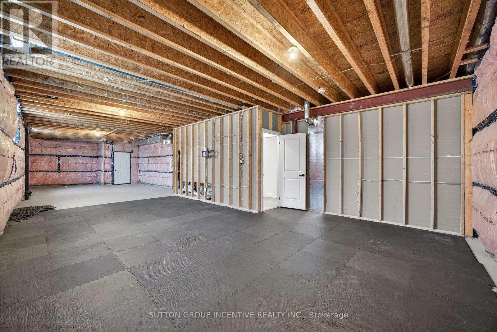 123 Ritchie Crescent, Springwater, ON - Indoor Photo Showing Basement