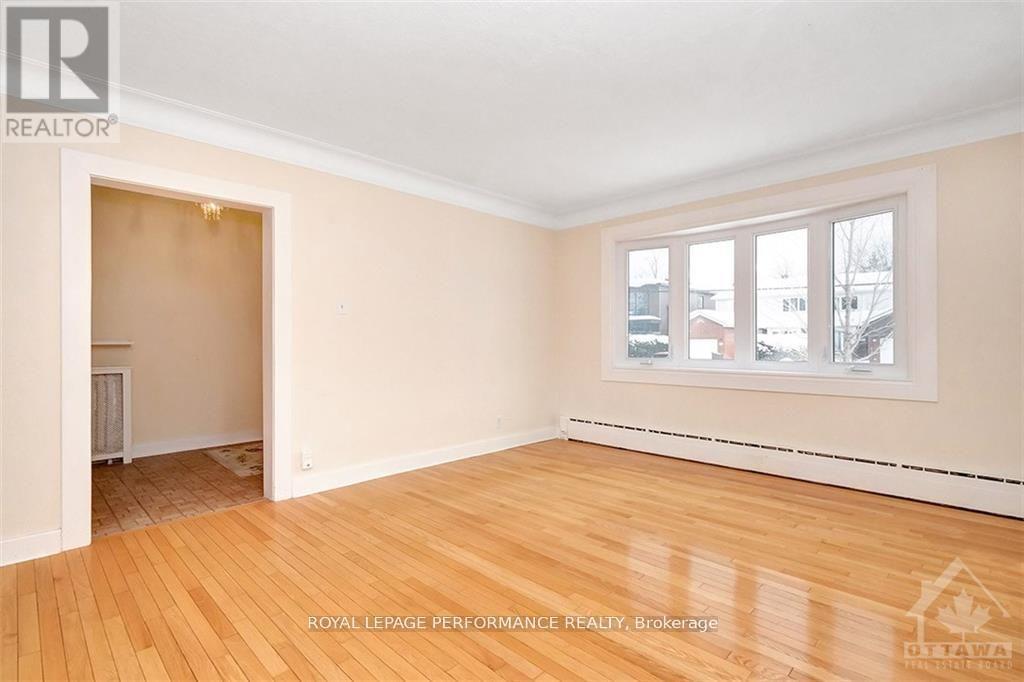472 Woodland Avenue, Ottawa, ON - Indoor Photo Showing Other Room