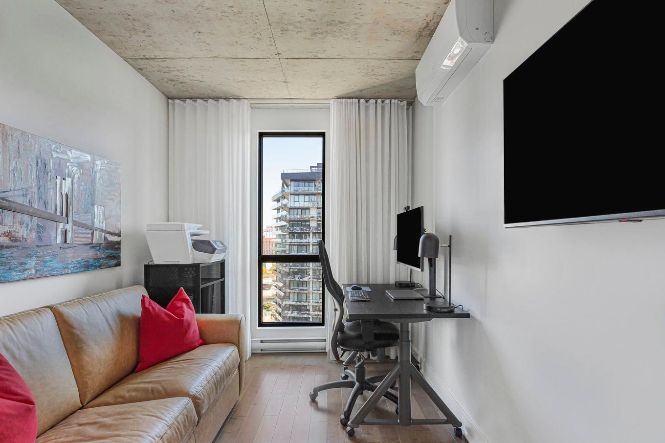 Chambre à coucher - 1702-195 Rue Peel, Montréal (Le Sud-Ouest), QC - Indoor Photo Showing Office