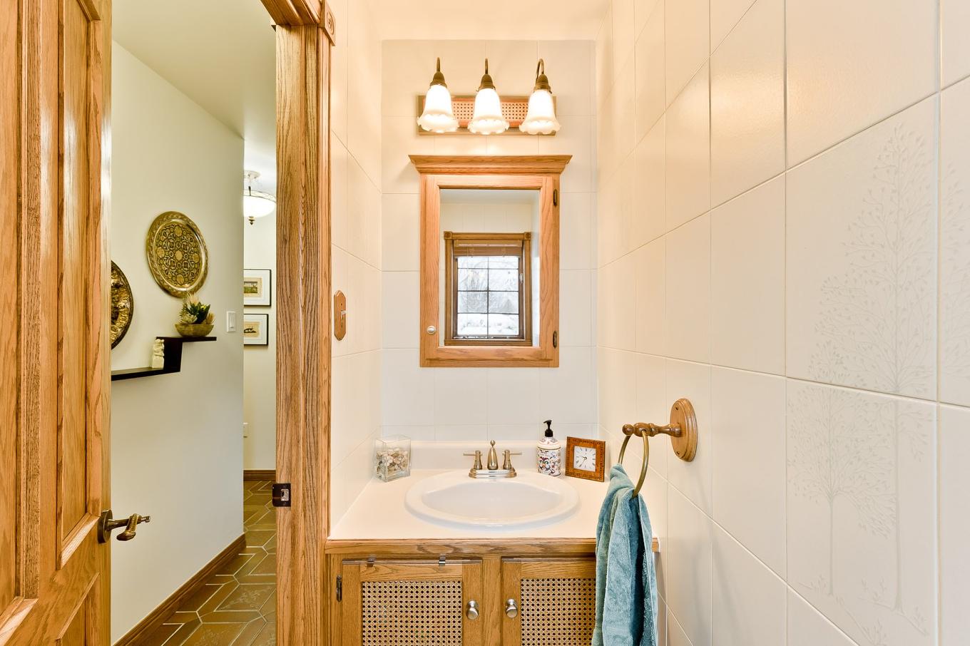 Powder room - 2190 Rue Hugo, Sherbrooke (Les Nations), QC - Indoor Photo Showing Bathroom