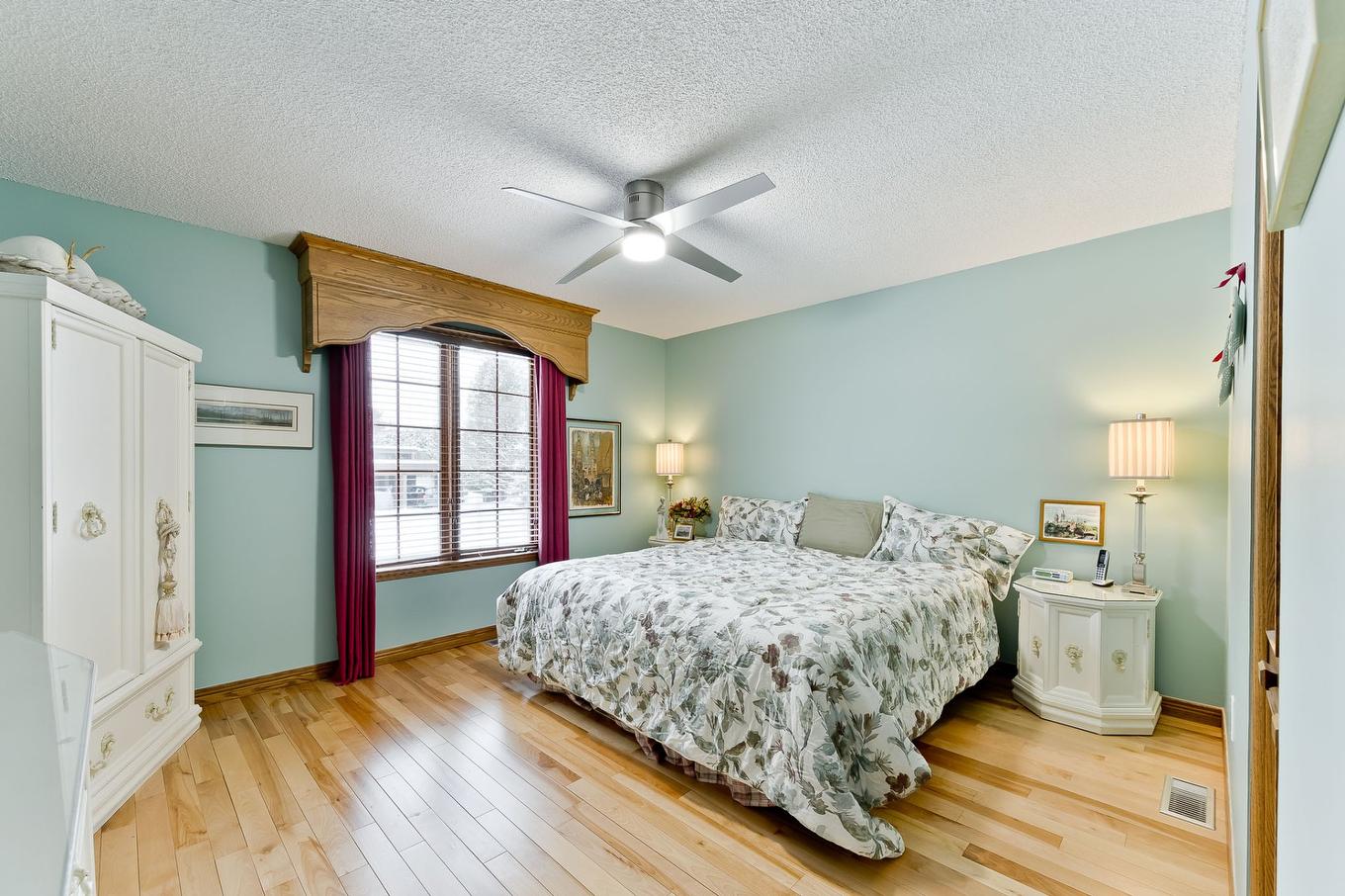Bedroom - 2190 Rue Hugo, Sherbrooke (Les Nations), QC - Indoor Photo Showing Bedroom