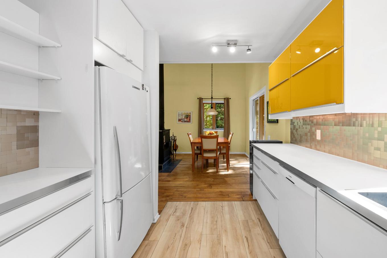 Cuisine - 27 Ch. De St-Moritz, Saint-Sauveur, QC - Indoor Photo Showing Kitchen