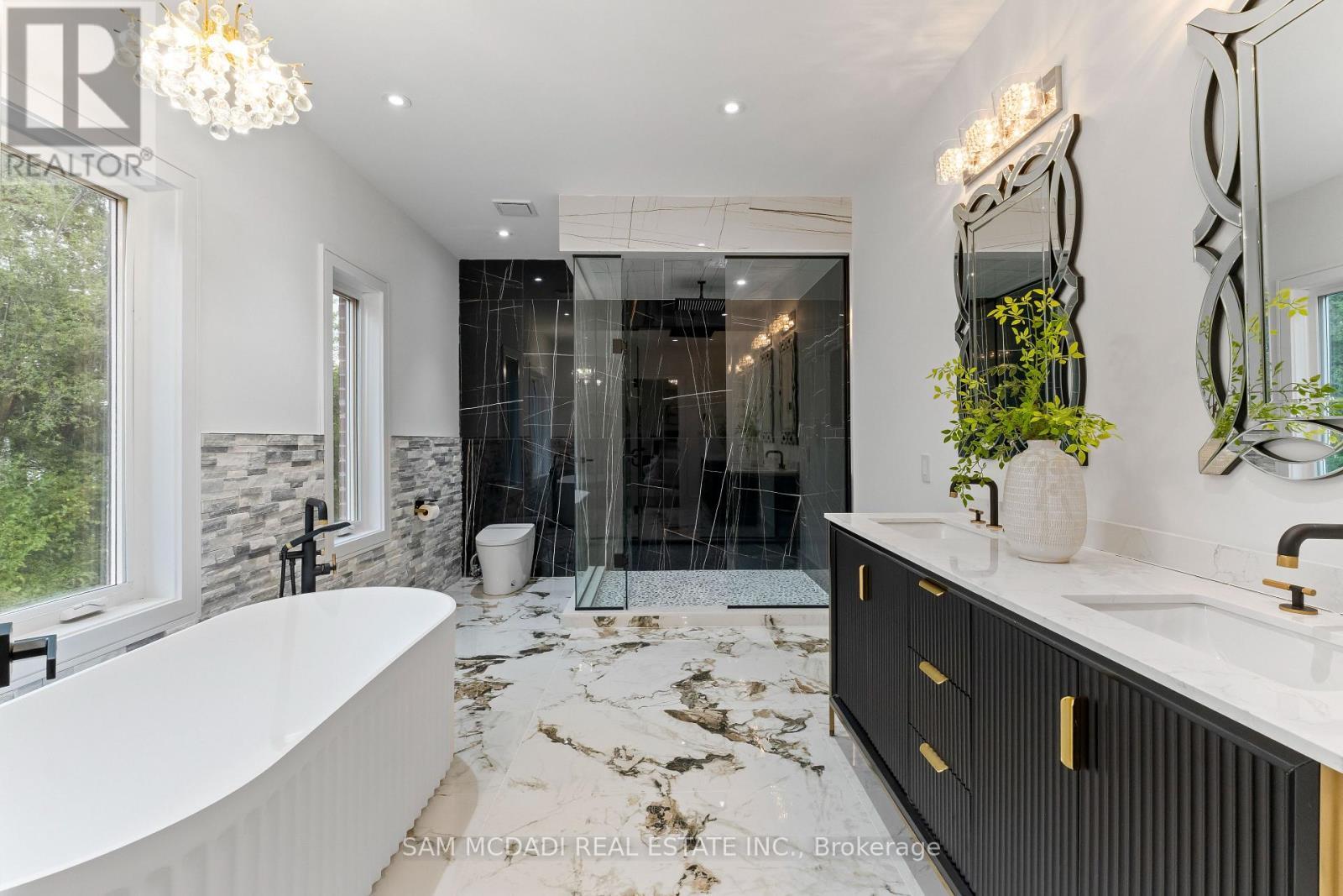 193 Mateo Place, Mississauga, ON - Indoor Photo Showing Bathroom
