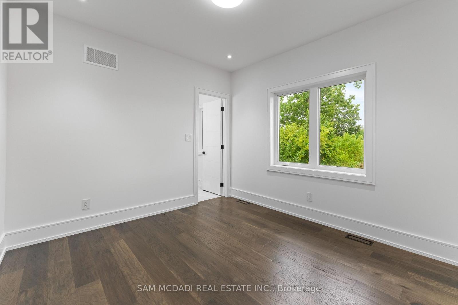 193 Mateo Place, Mississauga, ON - Indoor Photo Showing Other Room