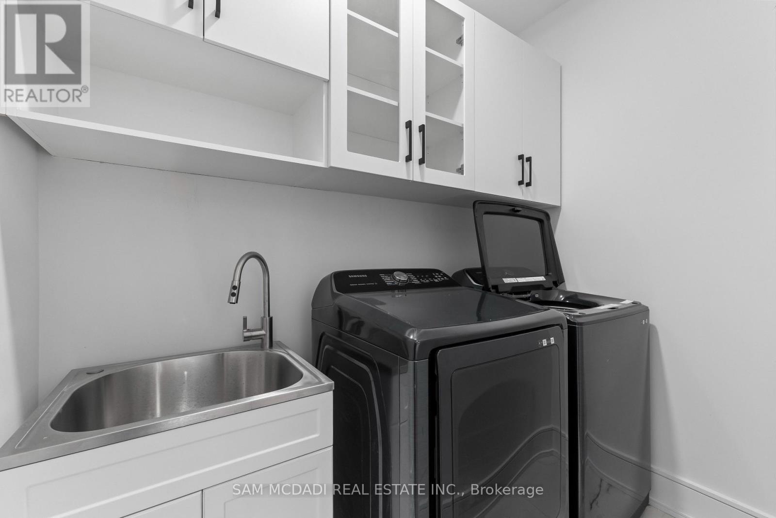 193 Mateo Place, Mississauga, ON - Indoor Photo Showing Laundry Room