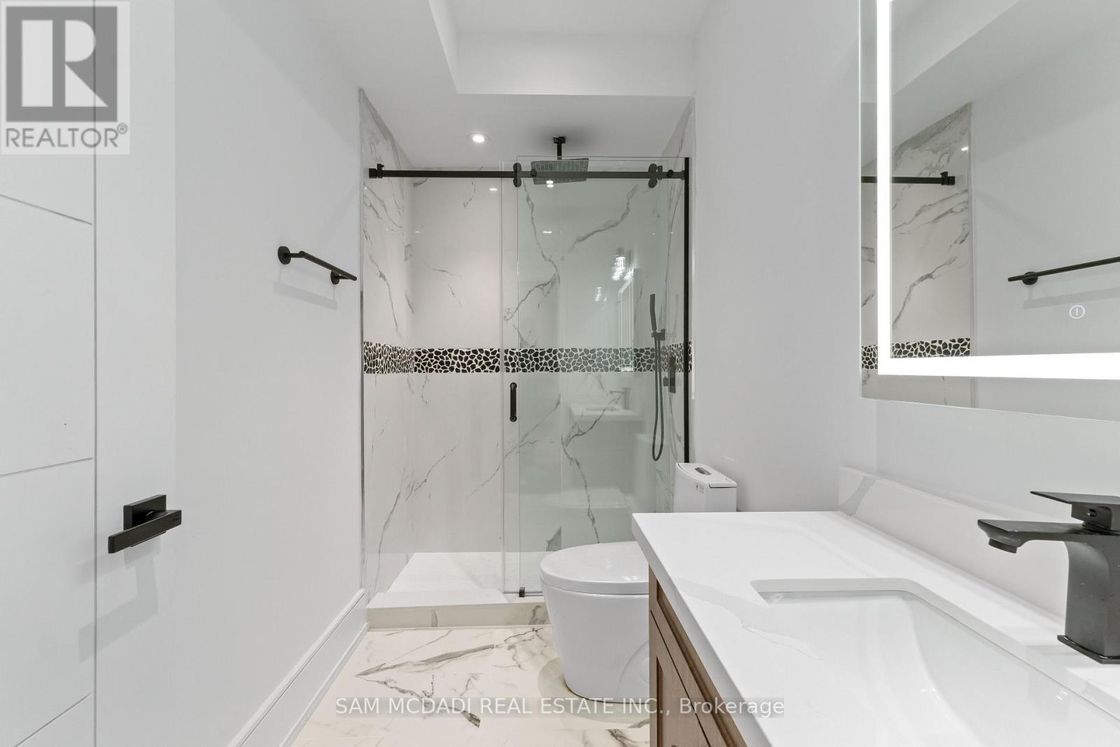 193 Mateo Place, Mississauga, ON - Indoor Photo Showing Bathroom