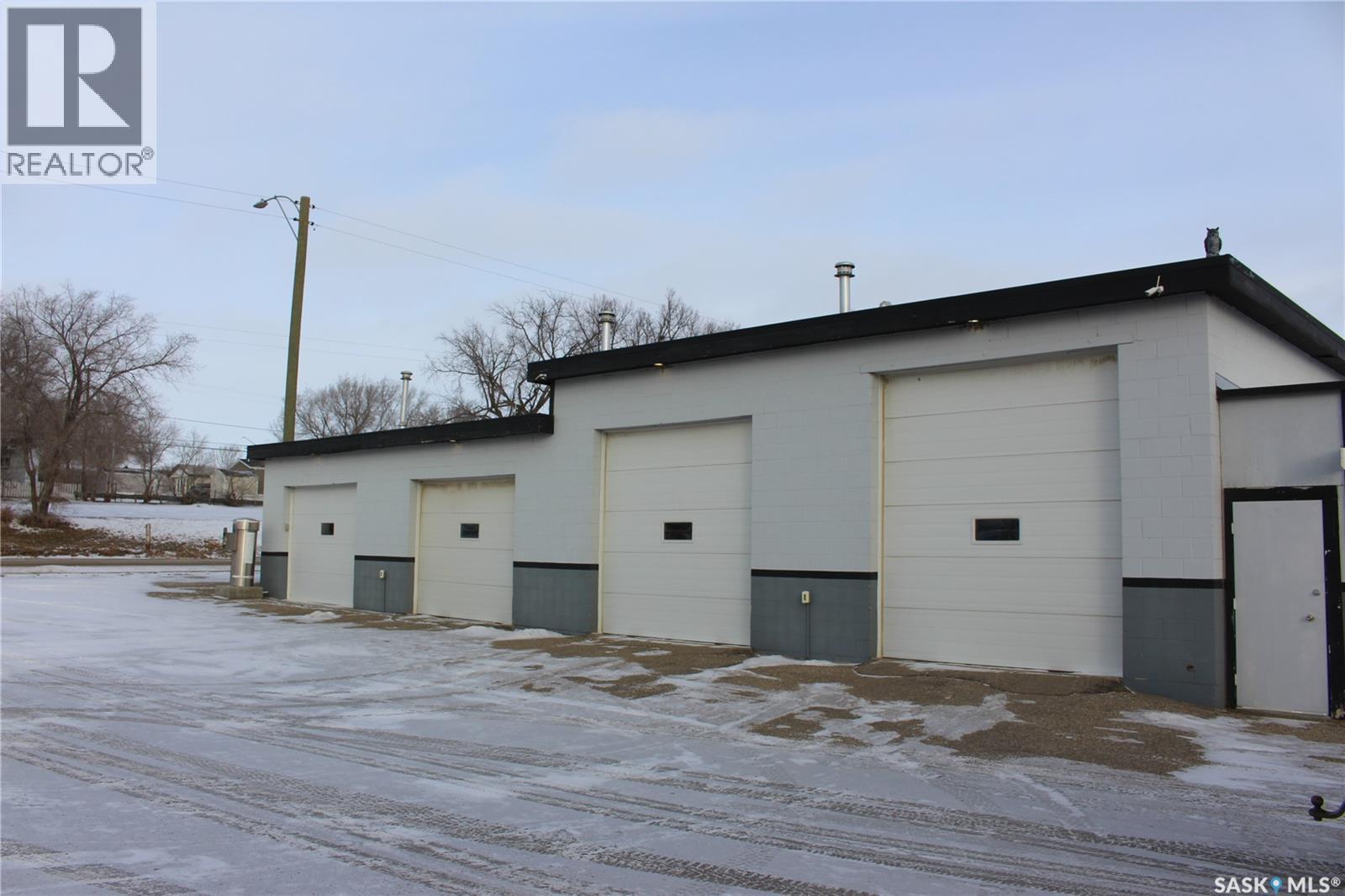 1105 Athabasca Street E, Moose Jaw, SK